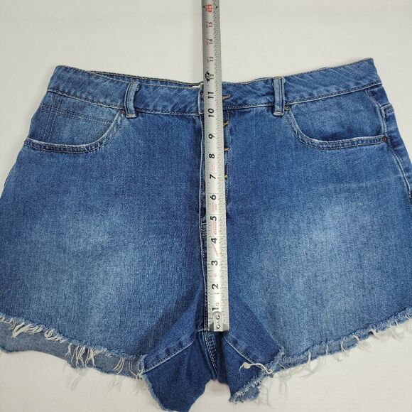 REWASH Denim Shorts Womens Size 12 Super High Rise Wedgie Button Fly Cutoff - Picture 10 of 13